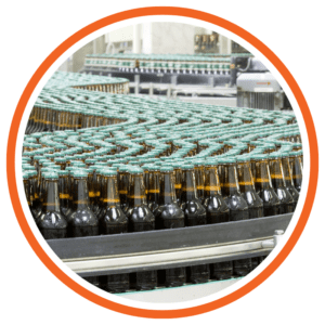 codici 2 gs1 settore bevande - linea di produzione con bottiglie di birra